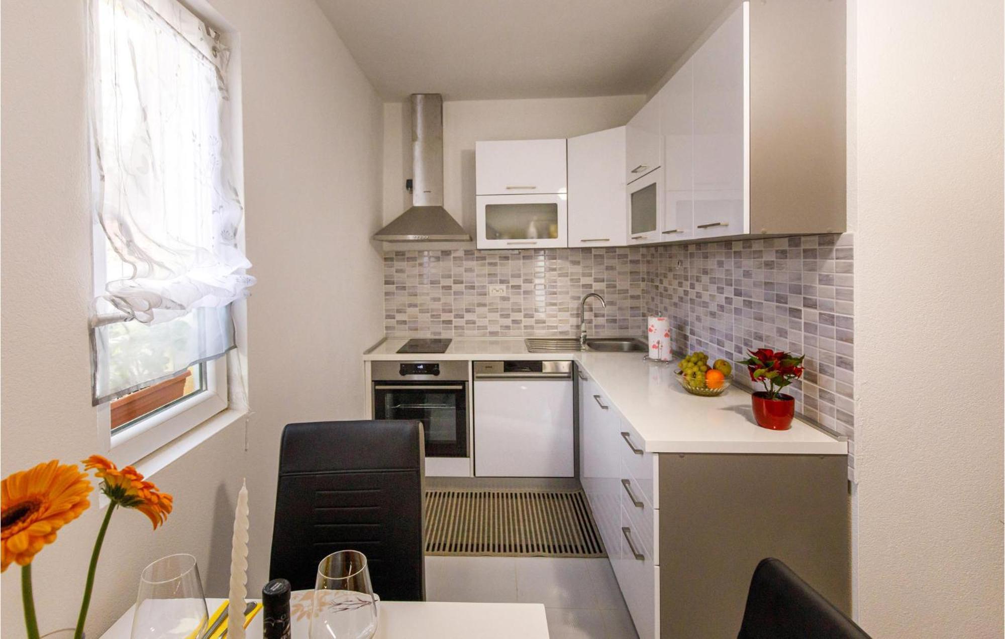 Gorgeous Home In Knin With Kitchen Kovacic Exterior photo